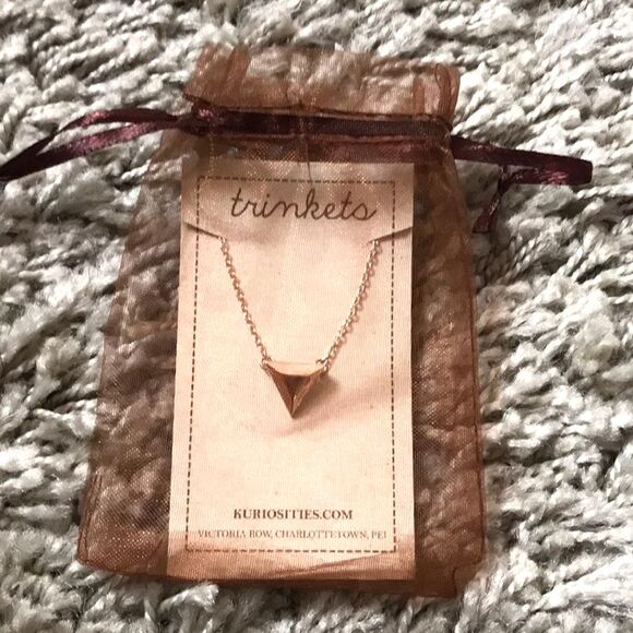 Boho Modern Pendant Necklace Rose Gold Color Triangle Pyramid Minimalist Chain - Picture 2 of 2